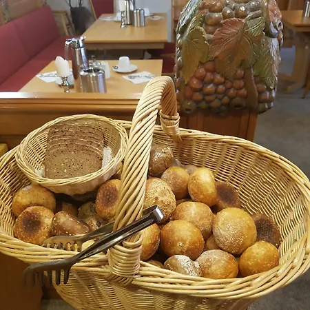 Zum Goldenen Ochsen ホテル 3*