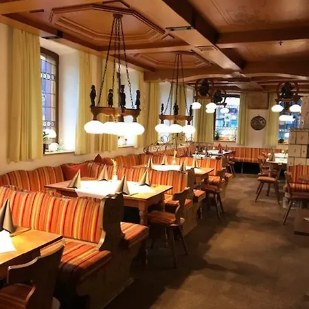 ホテル Zum Goldenen Ochsen マイカンマー