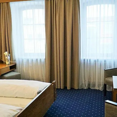 酒店 Zum Goldenen Ochsen 3*